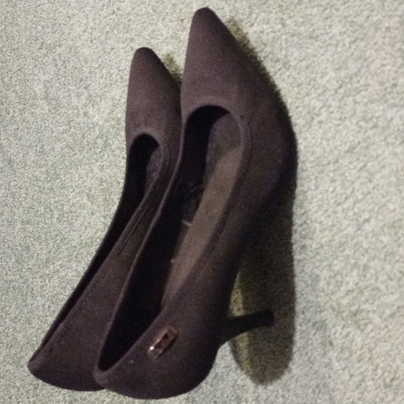 Black neoprene Calvin Klein 2-3" heel - Picture 3 of 3